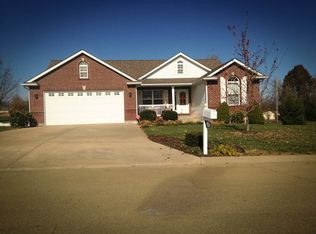 645 Sumpter Dr, Farmington, MO 63640