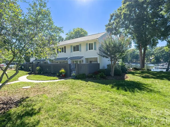 8056 Westcape Dr, Denver, NC 28037