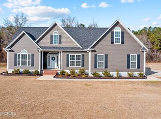 1247 Grayleigh Dr, Ayden, NC 28513