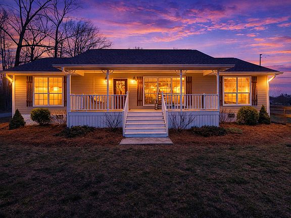 2nd image of 340 N Mouse Creek Rd NW