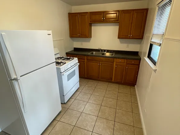 1017 S 8th St #7, Springfield, IL 62703