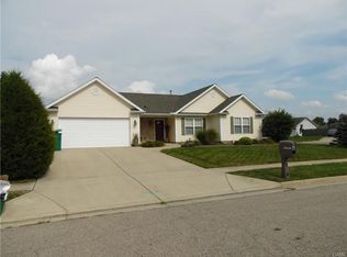 1109 Windsor Crossing Ln, Tipp City, OH 45371