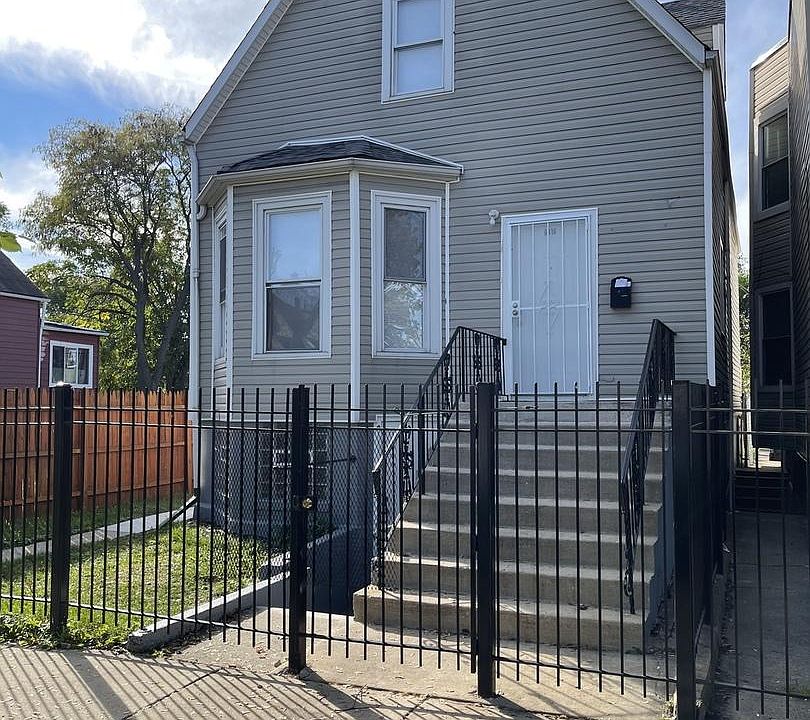 1st image of 6816 S Marshfield Ave