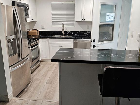 2nd image of 7673 Glencrest Dr