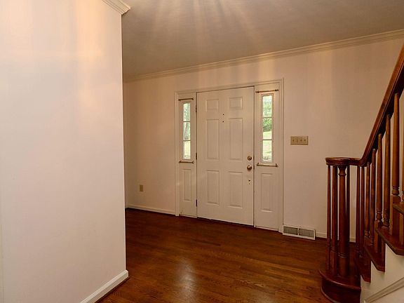5th image of 5766 Equestrian Dr