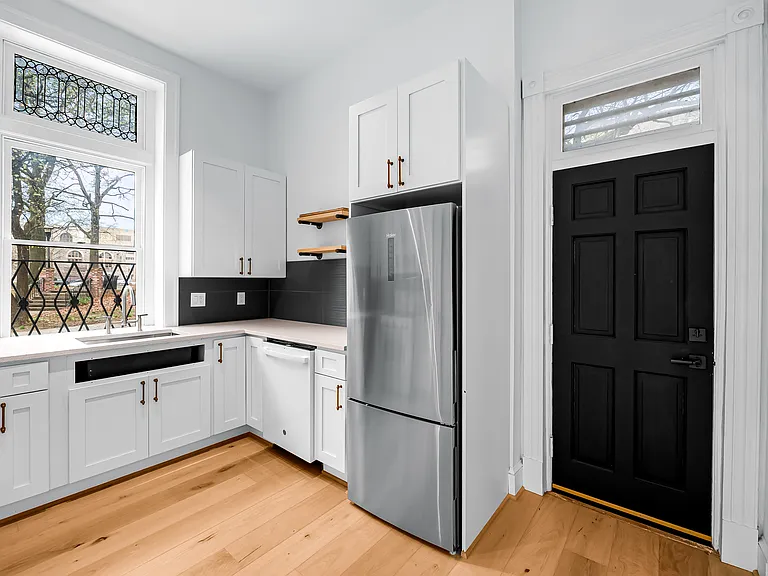 1200 Bolton St — Photo 14