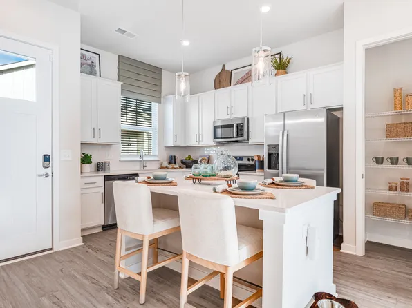 Yardly Laveen Spectrum