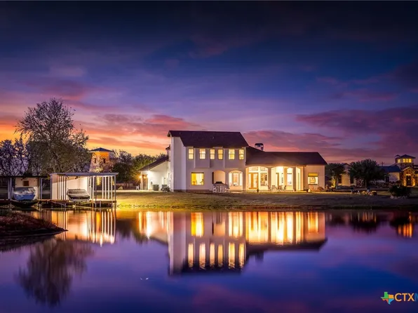 925 River Ranch Cir, Martindale, TX 78655