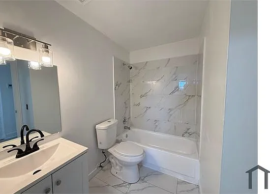 12215 W Dixie Hwy #304 — Photo 11