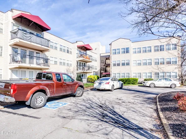 2749 Sullins St #B309, Knoxville, TN 37919