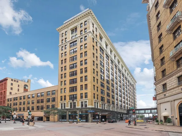 350 Saint Peter St Unit 417, Saint Paul, MN 55102