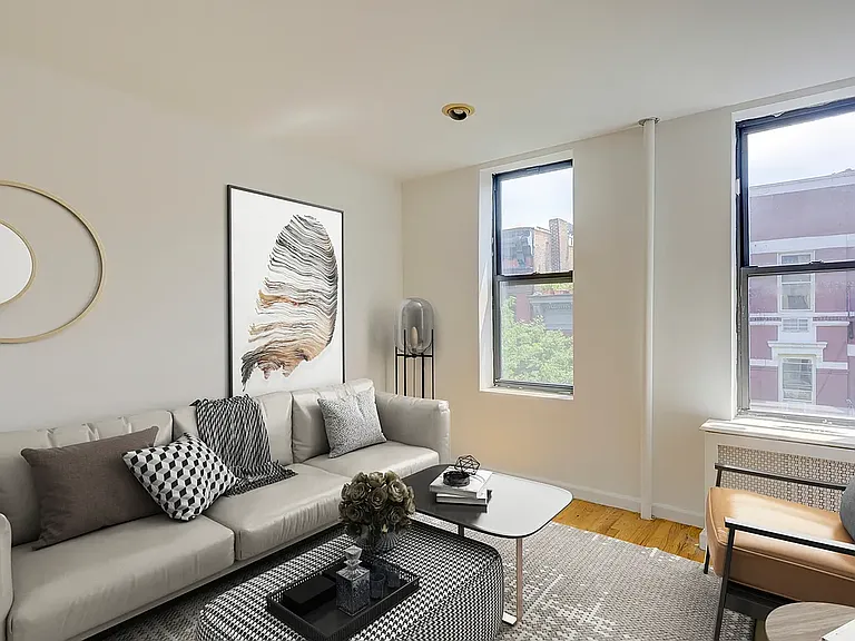 141 W 10th St #18 — Photo 1