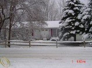 900 Cronkite Dr, Lake Orion, MI 48362