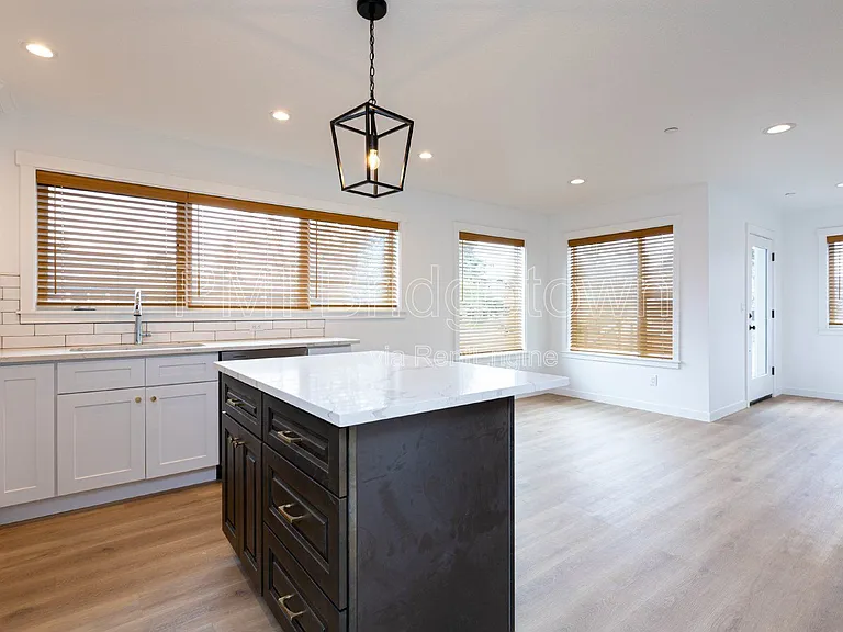 6506 SE 63rd Ave — Photo 7