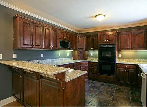 4th image of 4022 Lealand Ln