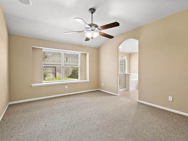 30411 Deleon Fields Dr — Photo 14