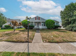 13 Warwick Rd, Ocean City, NJ 08226