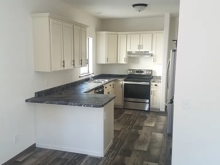 1048 Dayton Ave #1046 — Photo 6