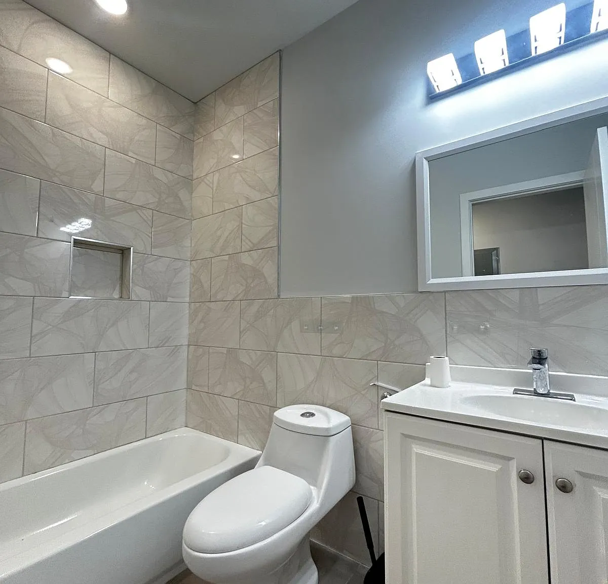 2 bed, 700 sqft, $1,450 — Photo 4