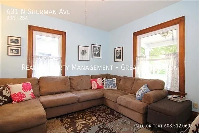 631 N Sherman Ave — Photo 2