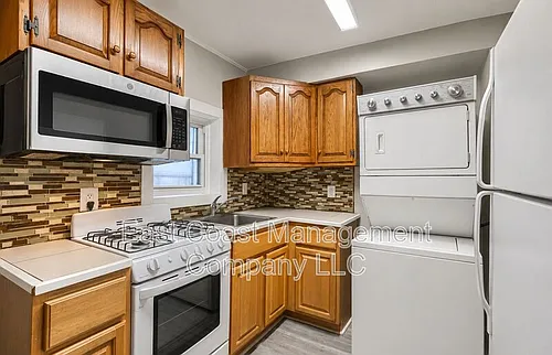 1220 W Pratt St Photo 1