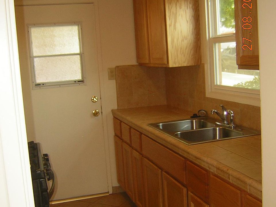 1st image of 259 Lynn Dr