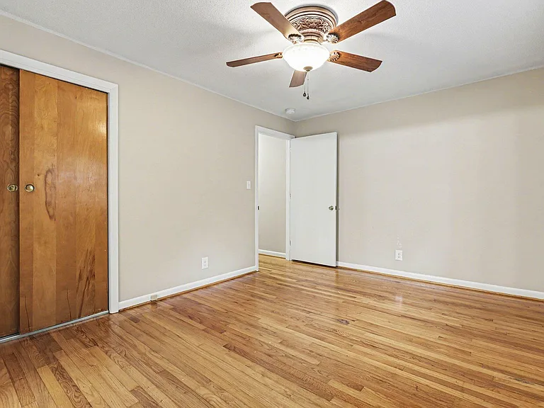 534 N Fayetteville St — Photo 9