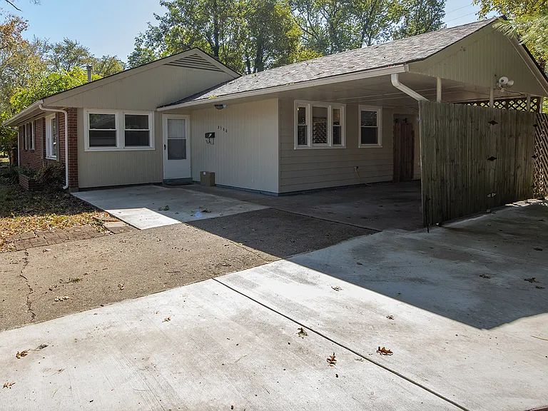 3100 Furman Blvd — Photo 3