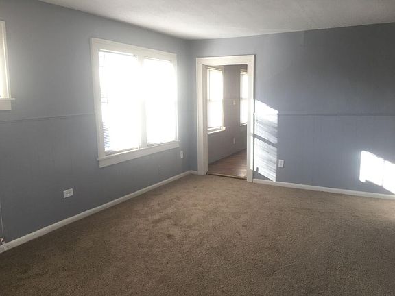 3rd image of 4402 Independence Ave