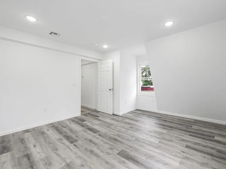34 Fulton Ave #3 — Photo 9