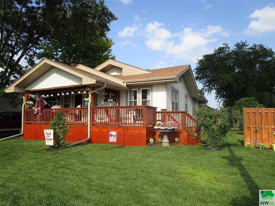 1st image of 3018 Dakota Ave