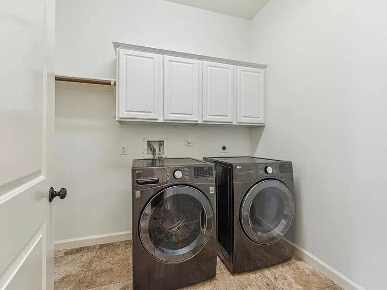 26223 Rustic Ranch Ln — Photo 20