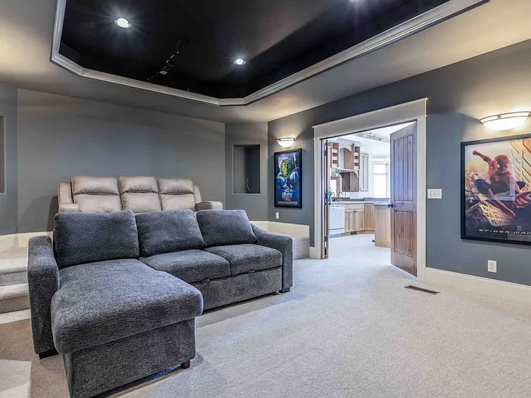 Building's Lounge