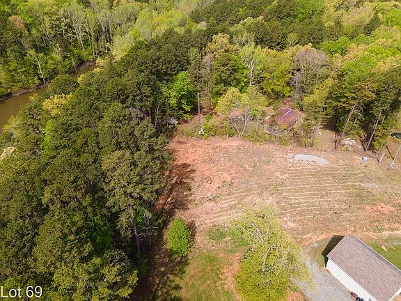 5th image of 69 Lakefront Dr