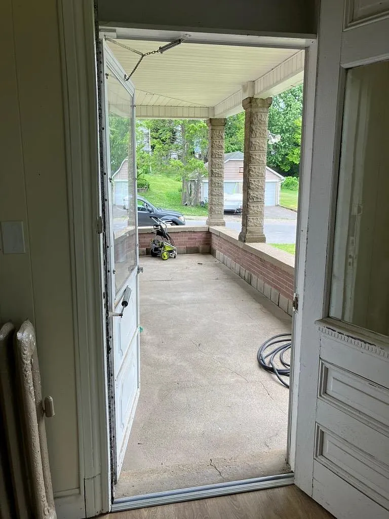4 bed, 2.0 bath, 1808 sqft, $2,450 — Photo 4