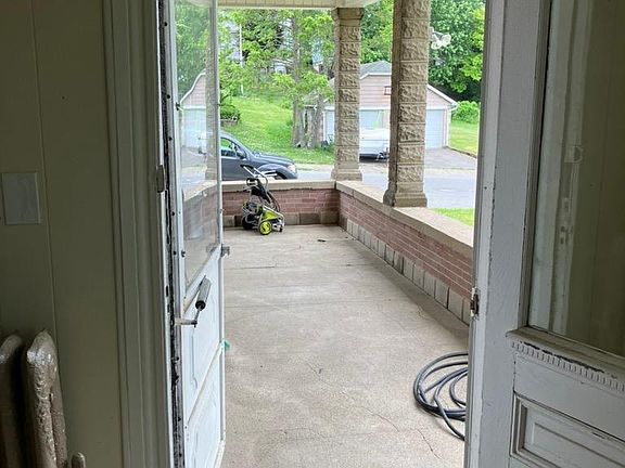 4th image of 348 N 8th St