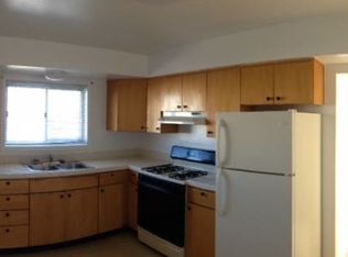 1304 Carol St APT A, Park Ridge, IL 60068