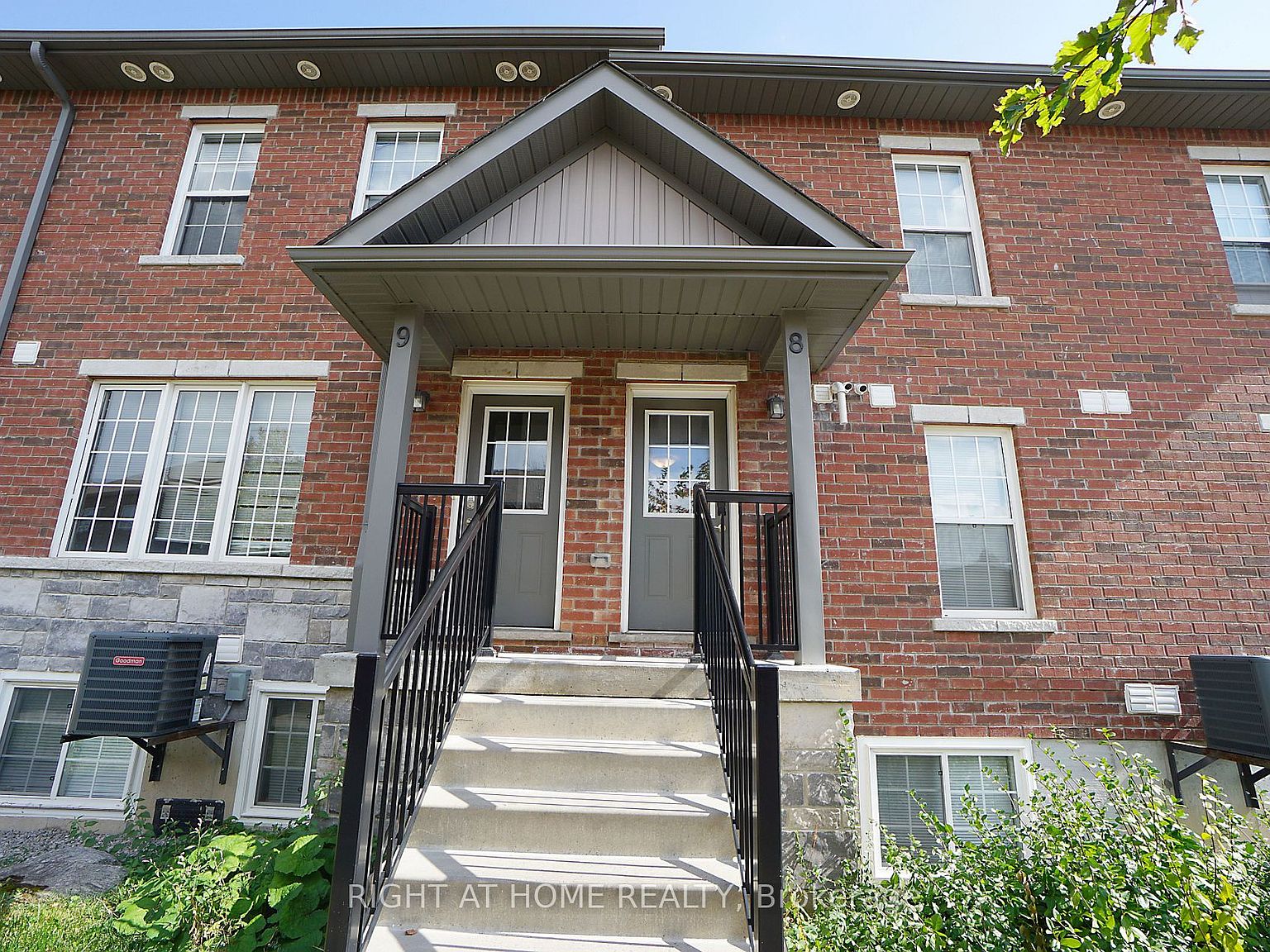 246 Rd 8, Barrie, ON L4M 7C2 MLS S7206954 Zillow