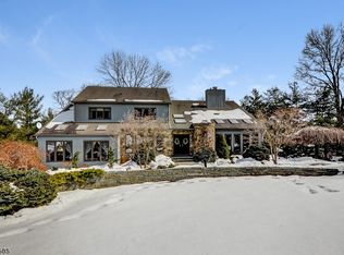 15 Walt Whitman Trl, Morristown, NJ 07960