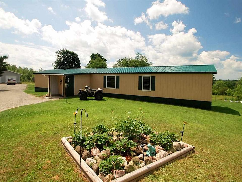 front w/strawberry garden