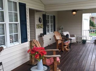 26 Viburnum Dr, Waynesboro, VA 22980