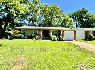 1165 Leesburg Ct, Saint Charles, MO 63304