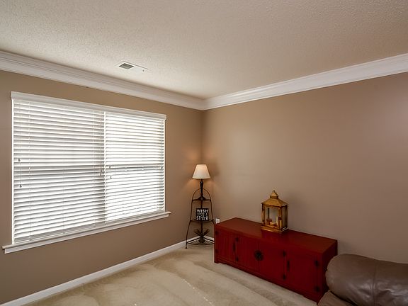 3rd image of 417 Dogwood Creek Pl