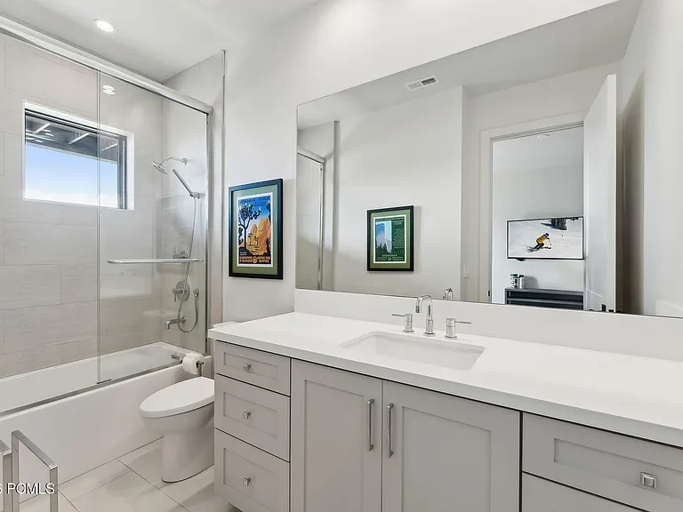 3450 E Ridgeway Dr — Photo 53