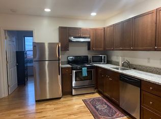 7 Pembroke St #7R, Chelsea, MA 02150