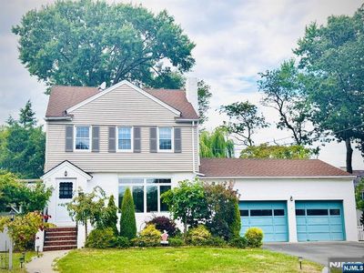 79 N Leswing Ave, Saddle Brook, NJ, 07663