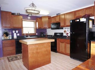 308 Western Dr, Crooks, SD 57020