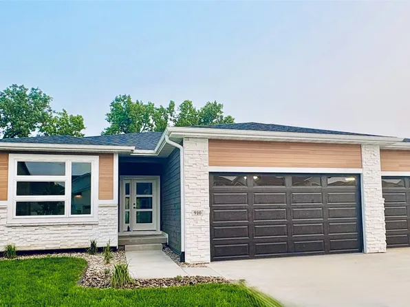 910 Harrington Way, Waukee, IA 50263