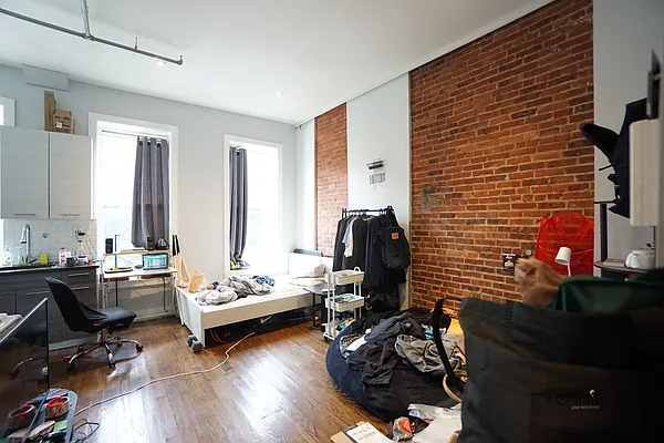 Rented by Rennit Inc. | media 23