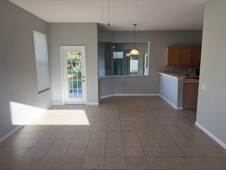 6005 Jessica Dr — Photo 4